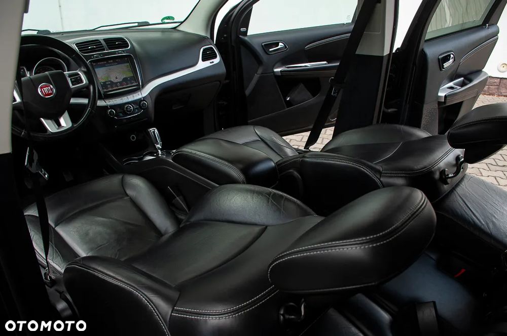 Fiat Freemont 2.0 Multijet 16V DPF Automatik Allrad Lounge - 32