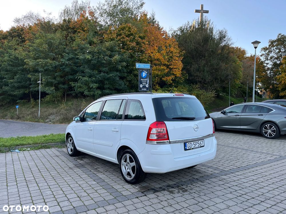 Opel Zafira 1.9 CDTI Cosmo - 3