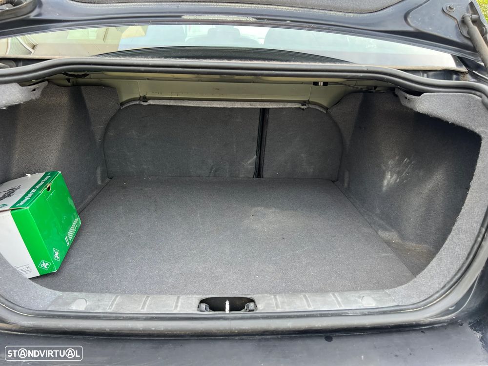 Volvo S40 1.6 D Nível 3 - 12