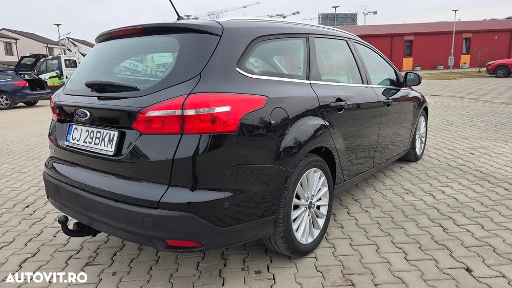 Ford Focus 1.5 EcoBlue Start-Stopp-System Aut. TITANIUM - 4