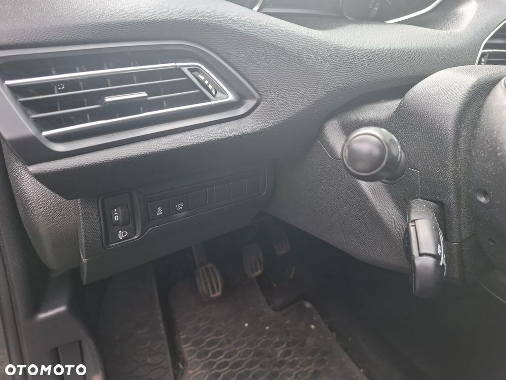 Peugeot 308 1.6 BlueHDi Active S&S - 18