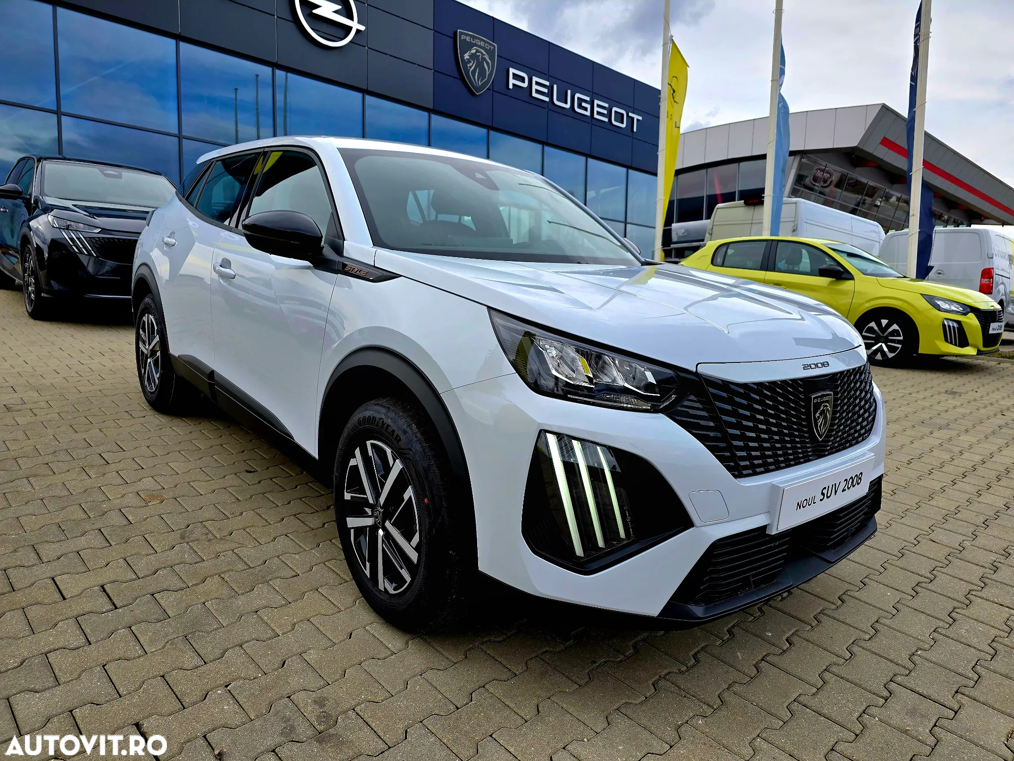 Peugeot 2008 1.2L PureTech 100 S&S BVM6 Active - 4
