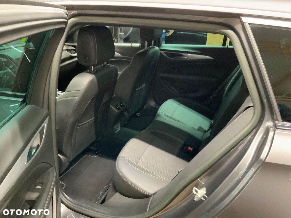 Opel Insignia 2.0 CDTI Business Elegance S&S - 11