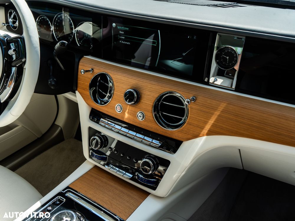 Rolls-Royce Ghost - 27