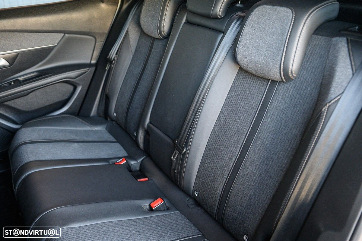 Peugeot 3008 1.2 PureTech GT Line EAT8 - 24