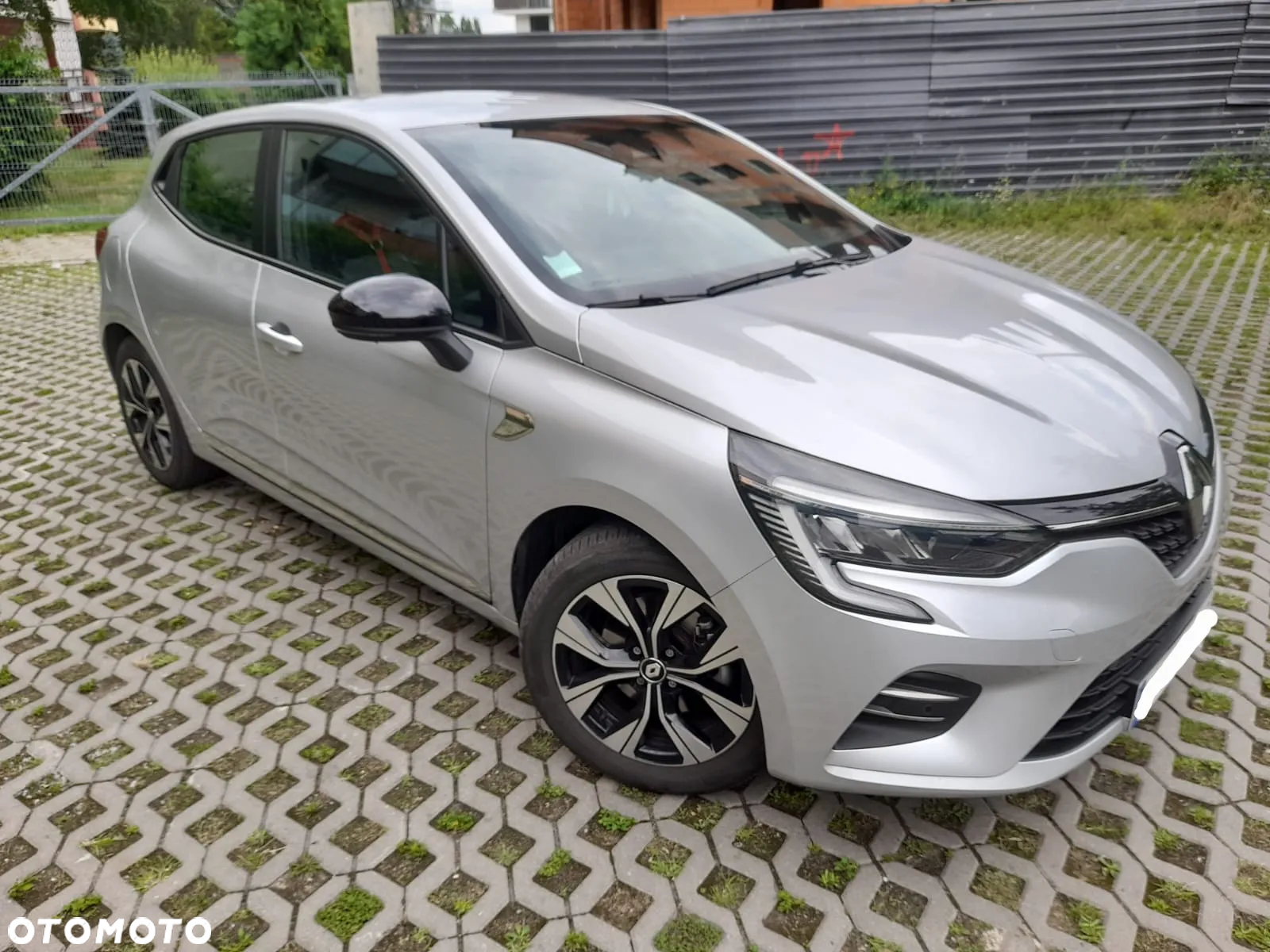 Renault Clio E-TECH Full Hybrid 145 EQUILIBRE - 3