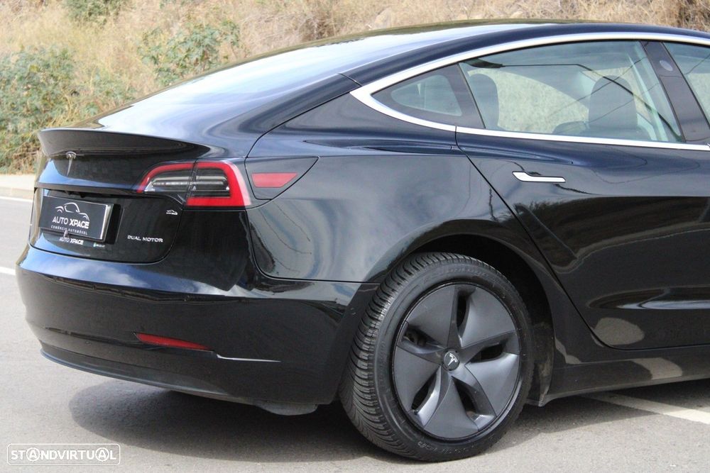 Tesla Model 3 - 11