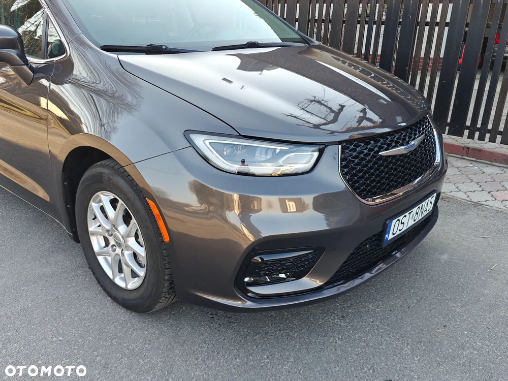 Chrysler Pacifica - 4