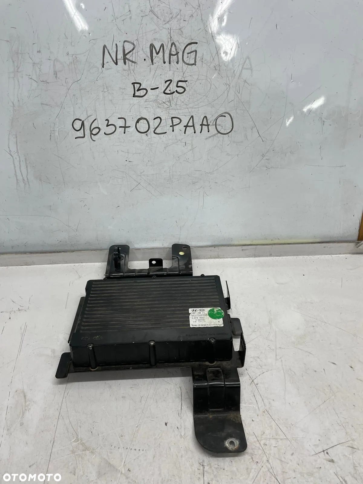 WZMACNIACZ KIA SORENTO II 963702PAA0 - 1