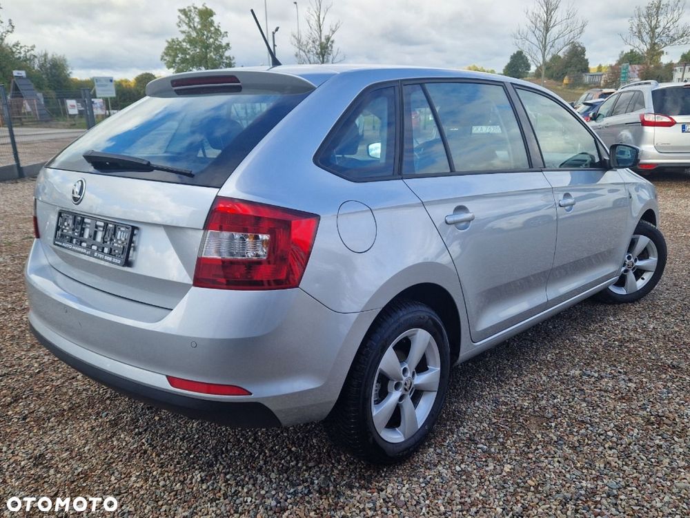 Skoda RAPID 1.6 TDI DSG Ambition - 2
