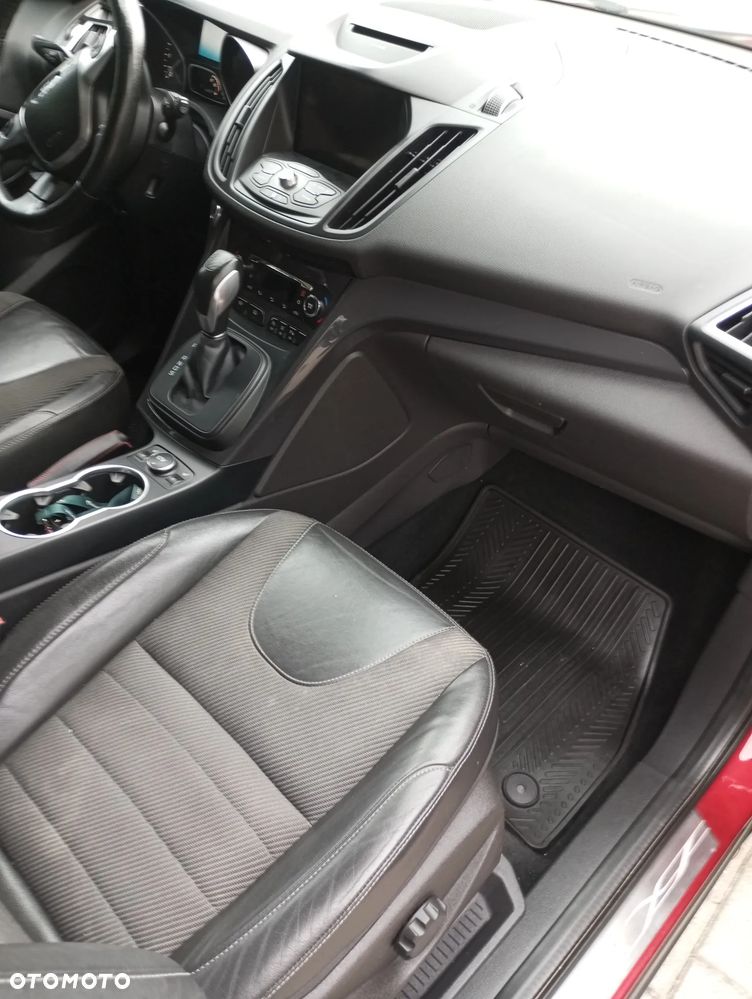 Ford Kuga 2.0 TDCi 4WD Titanium - 25