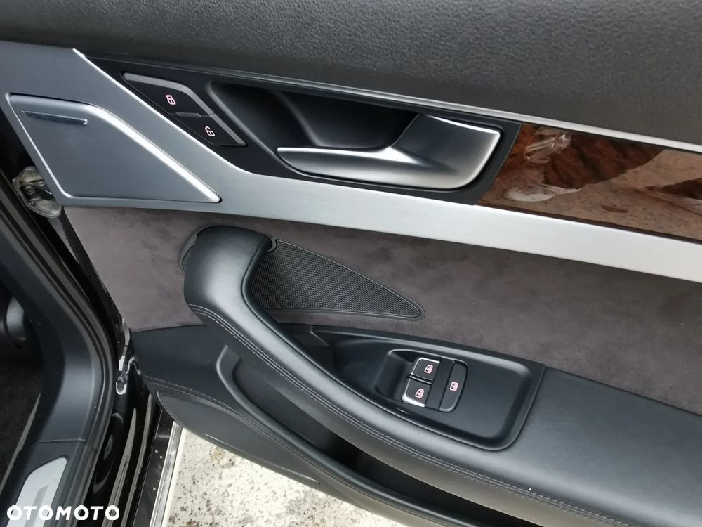 Audi A8 4.2 TDI L Quattro - 10