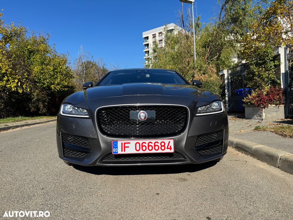 Jaguar XF 25d AWD R-Sport - 14