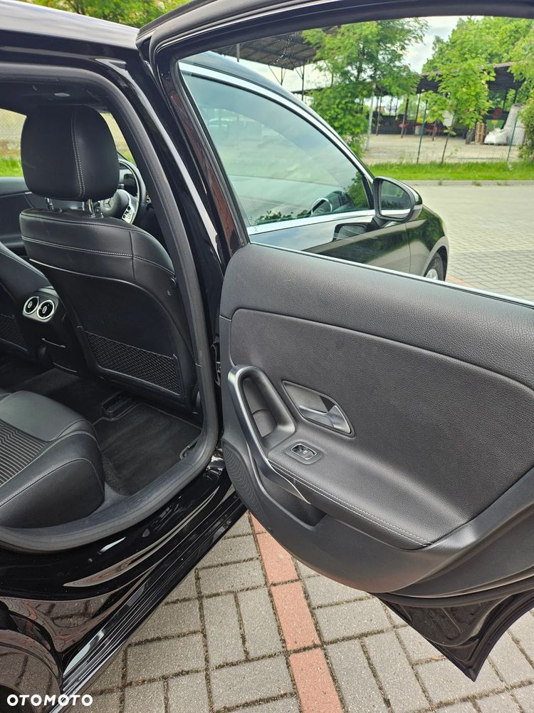 Mercedes-Benz Klasa A 180 Progressive 7G-DCT - 16