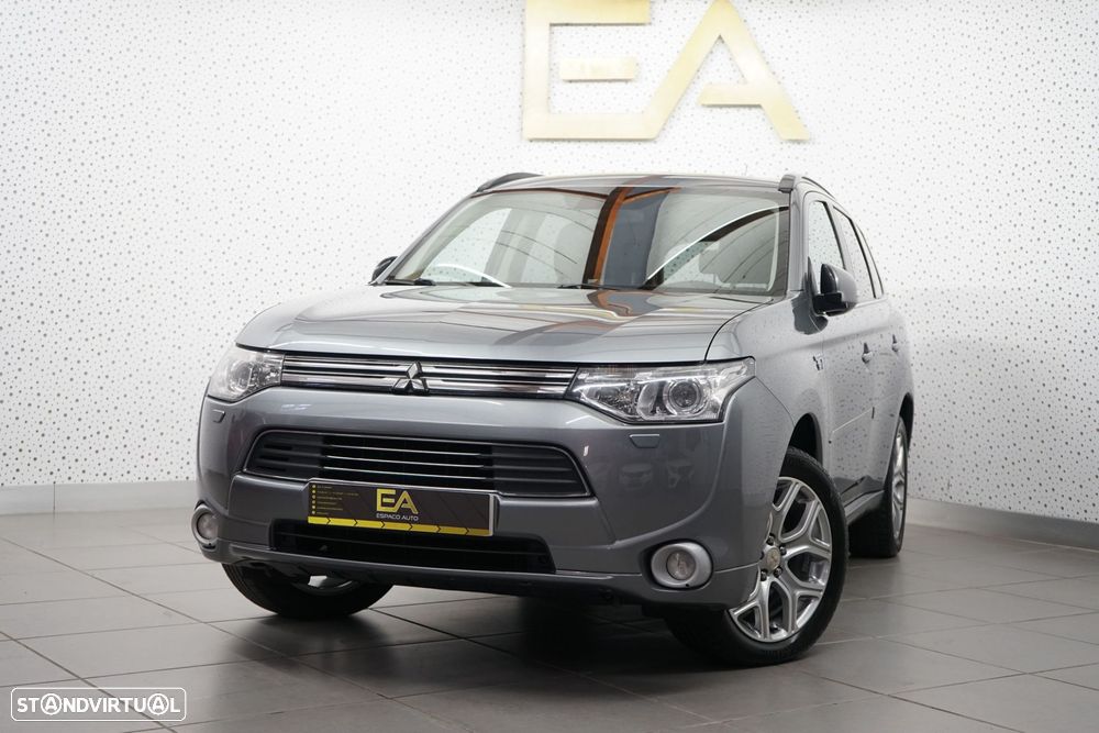 Mitsubishi Outlander 2.0 4WD Plus - 3