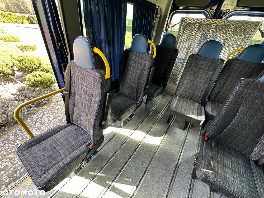 Mercedes-Benz Sprinter - 33