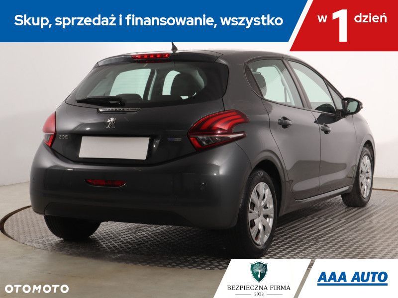 Peugeot 208 - 7