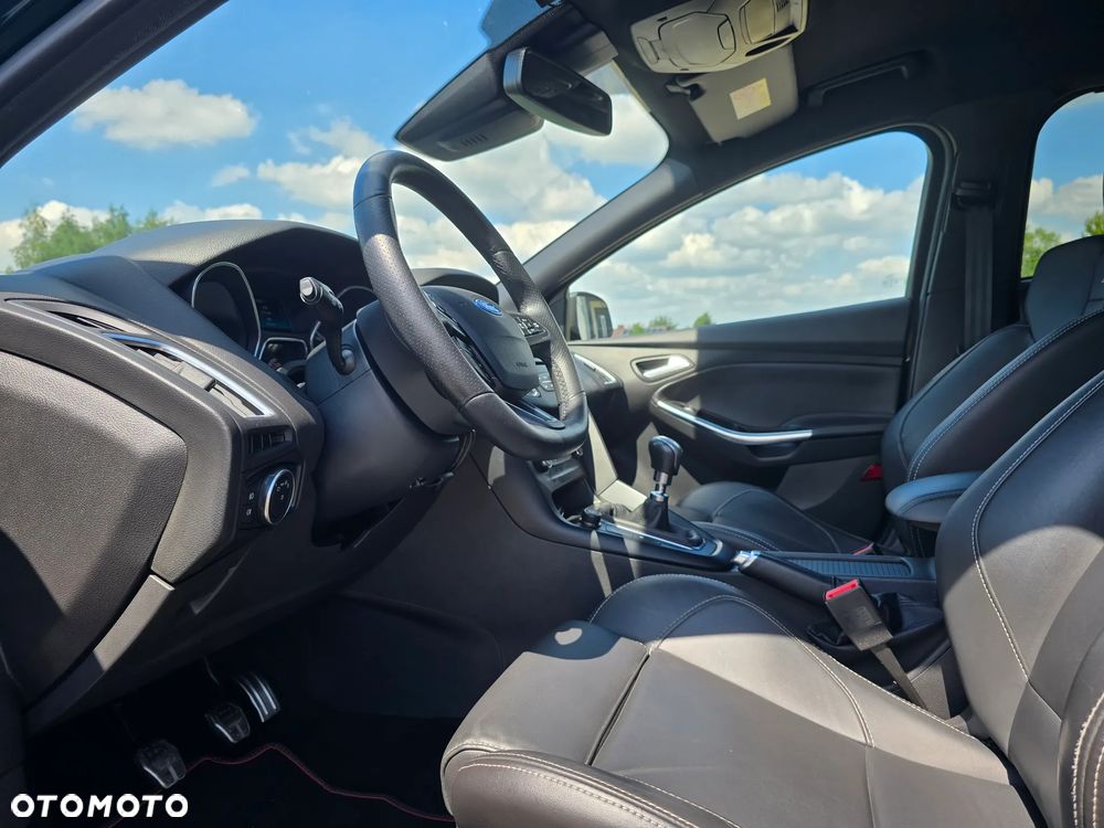 Ford Focus - 23