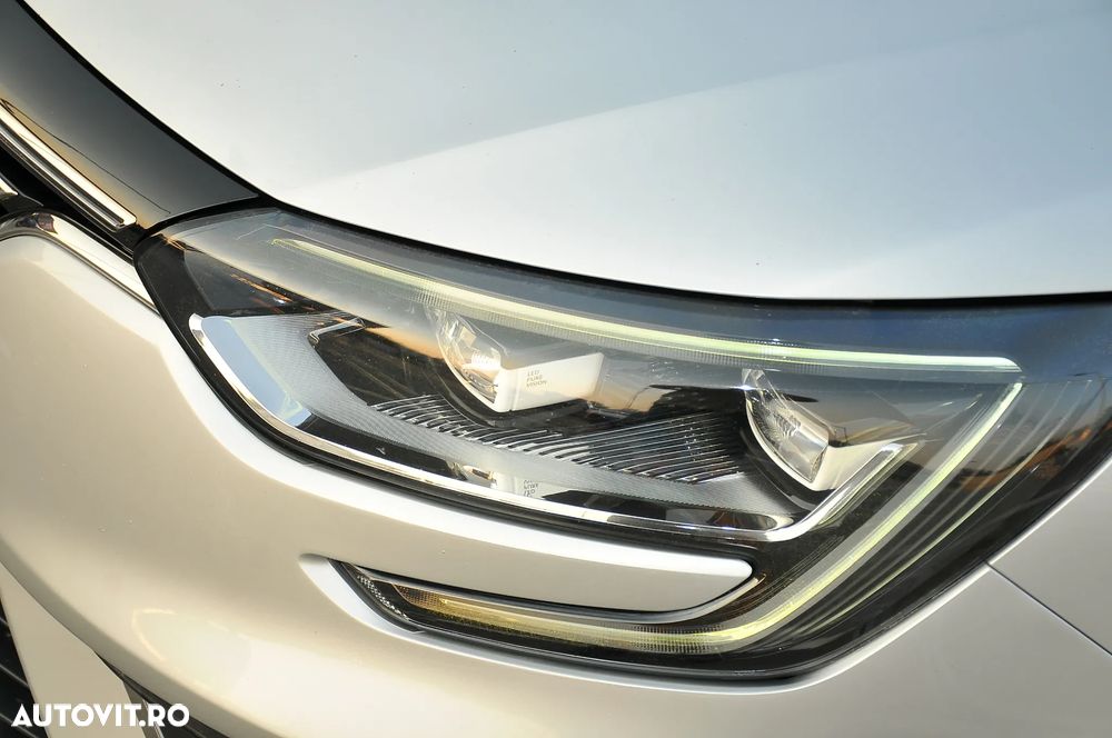 Renault Megane TCe 140 GPF EDC INTENS - 20