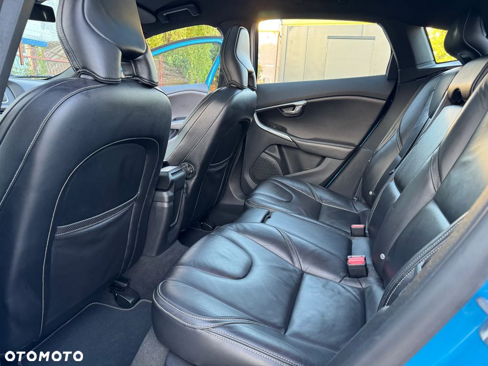 Volvo V40 D4 Drive-E R-Design Momentum - 11