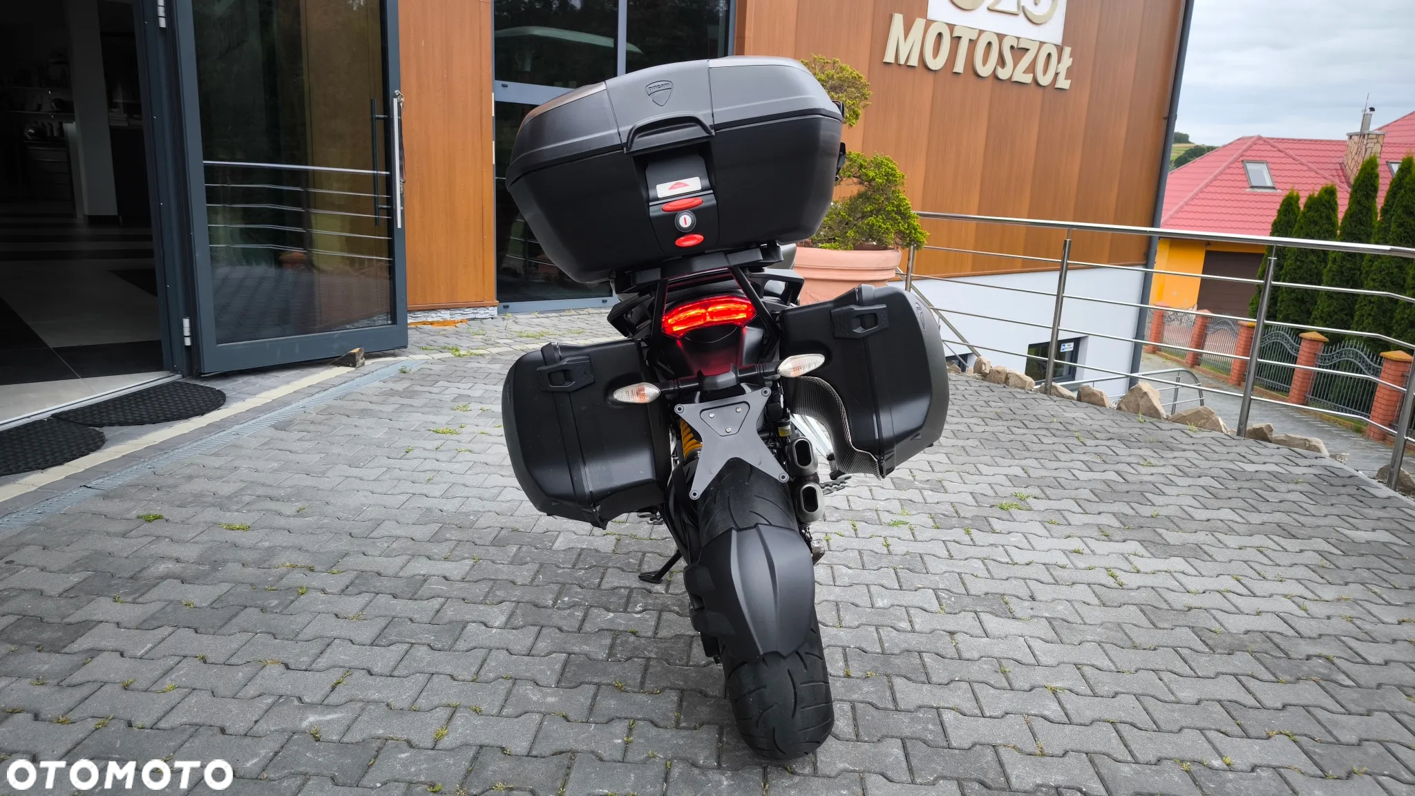 Ducati Multistrada - 8