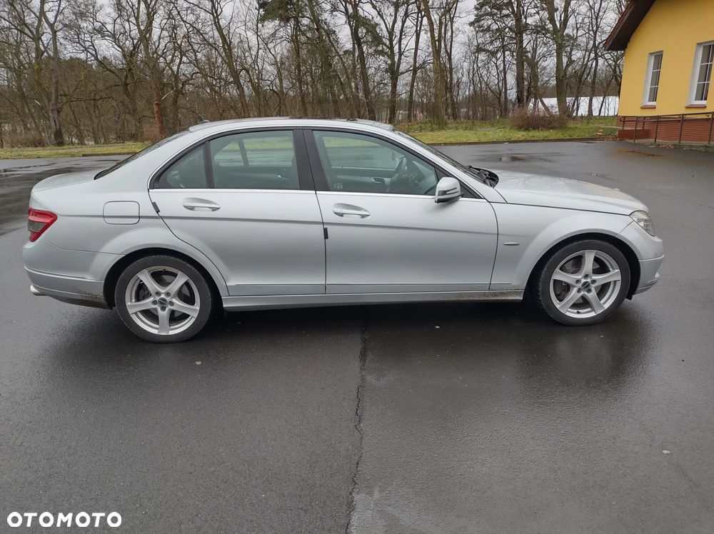 Mercedes-Benz Klasa C 320 T CDI 7G-TRONIC Avantgarde DPF Sport Edition - 7