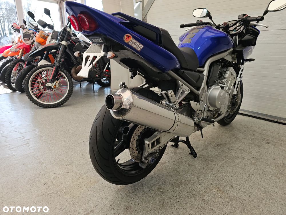 Yamaha FZS - 25
