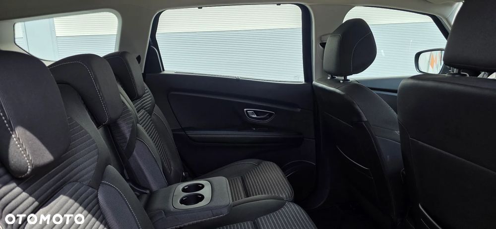 Renault Grand Scenic - 10