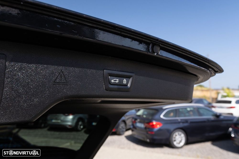 BMW 520 d Pack Desportivo M Auto - 11