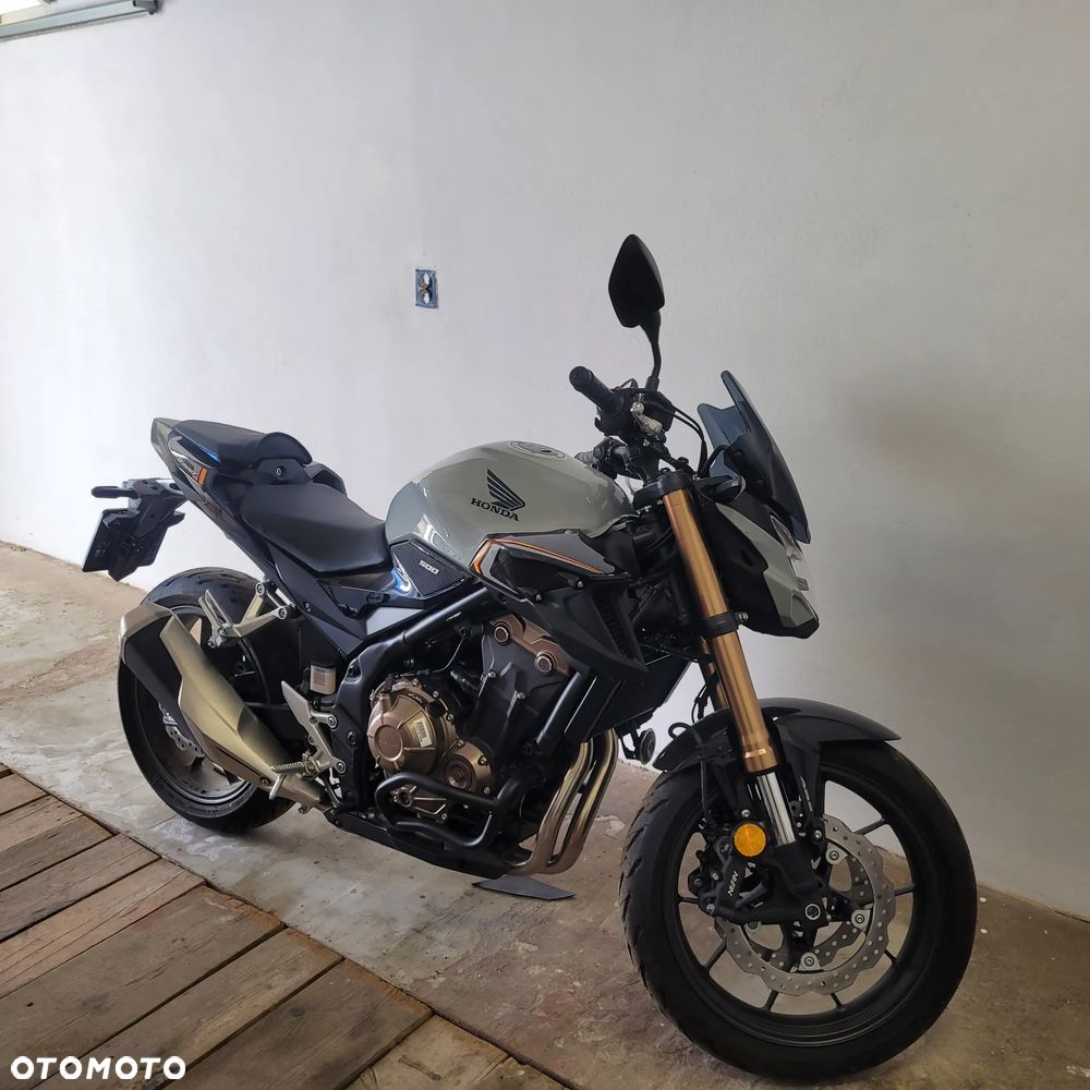 Honda CB - 1