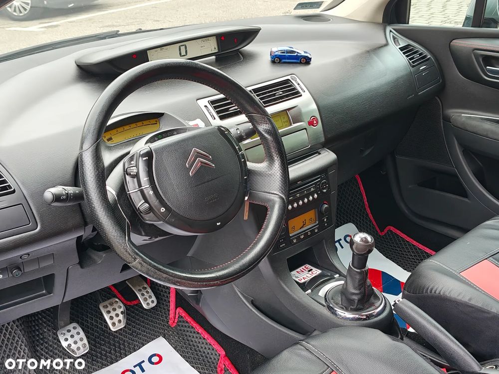 Citroën C4 1.6 16V Confort - 16