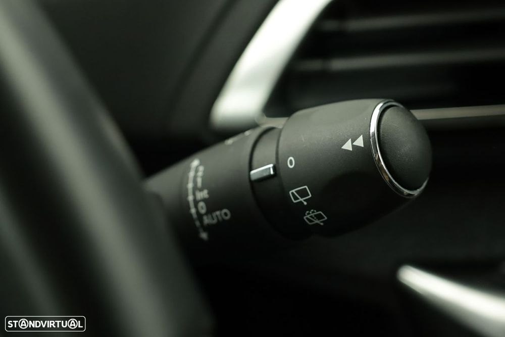 Peugeot 3008 1.5 BlueHDi Allure Pack EAT8 - 19