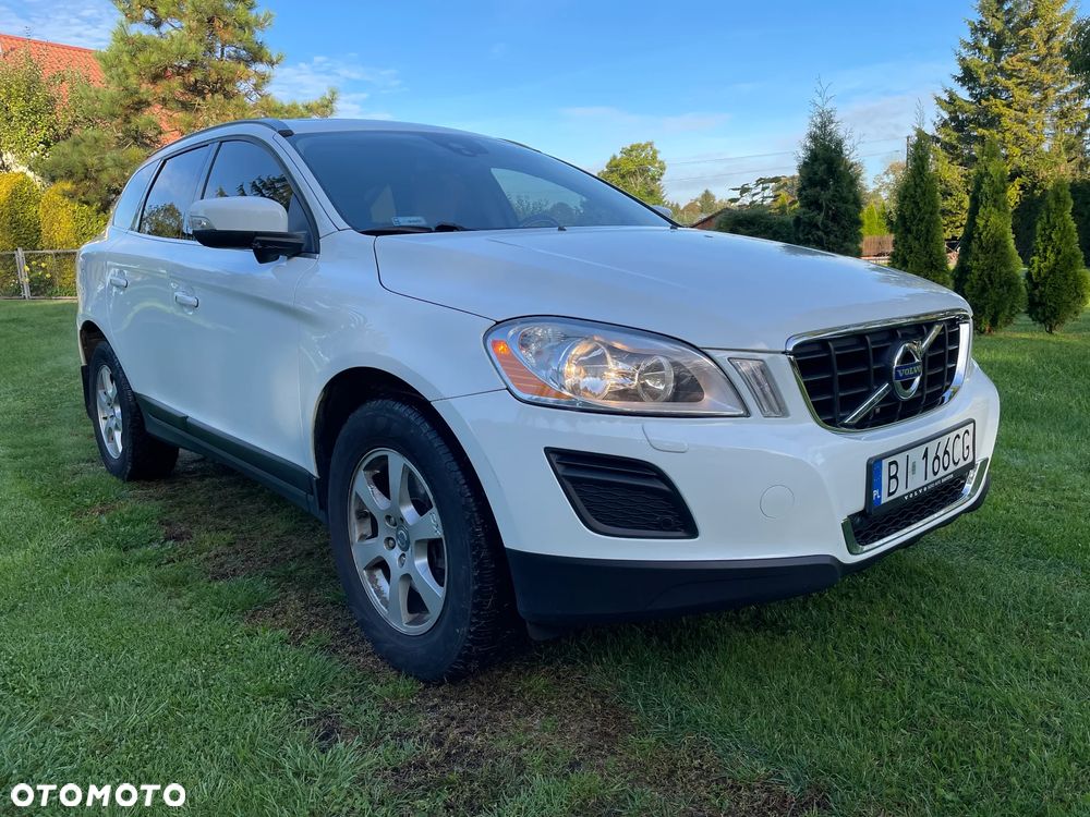 Volvo XC 60 3.2 AWD Momentum - 2