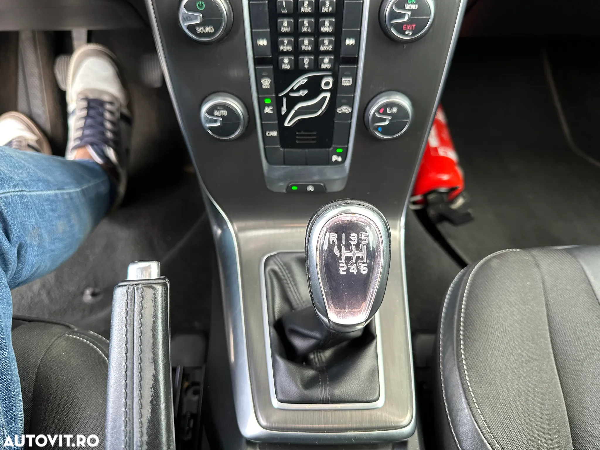 Volvo V40 - 34