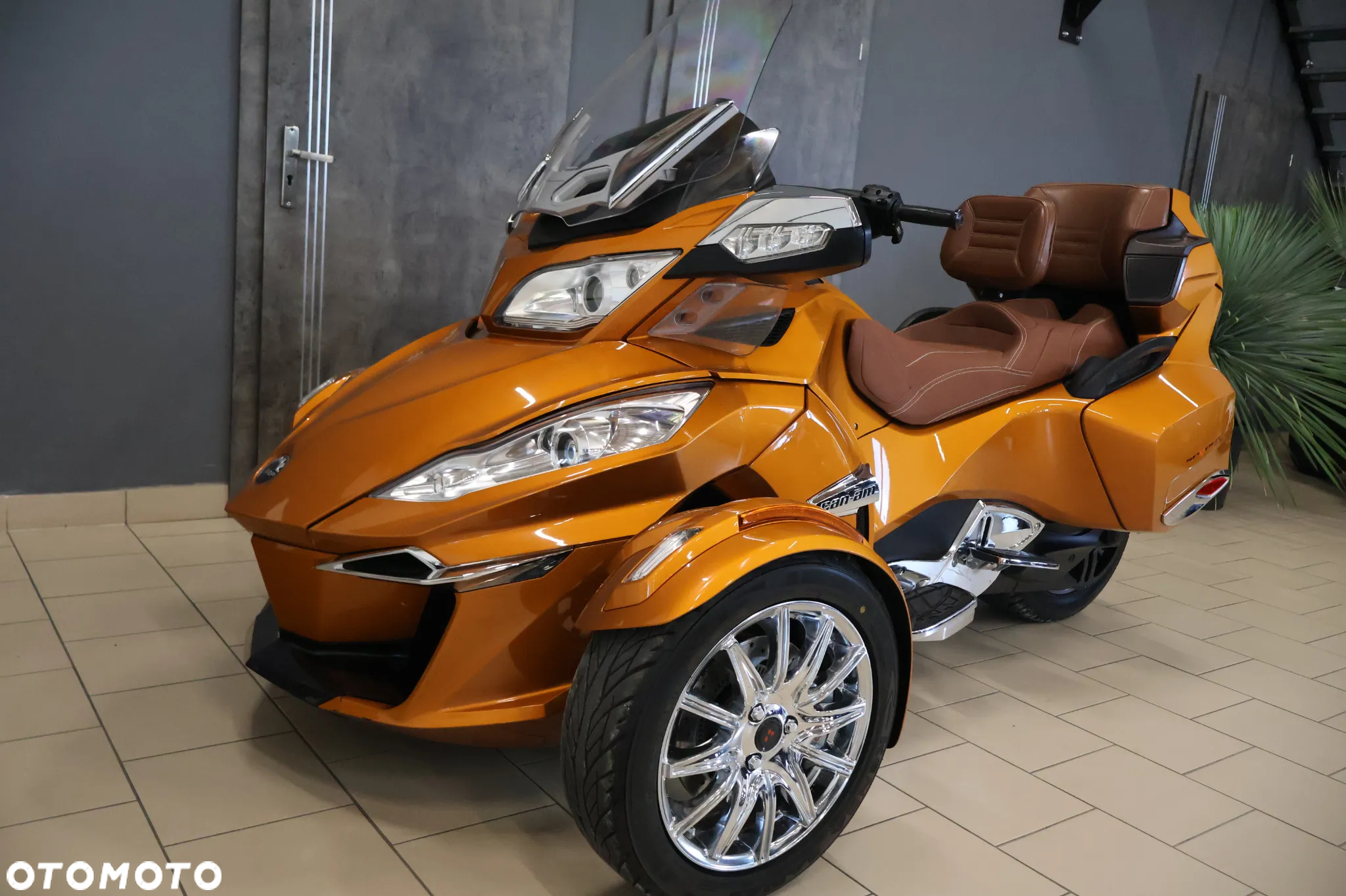 Can-Am Spyder - 23