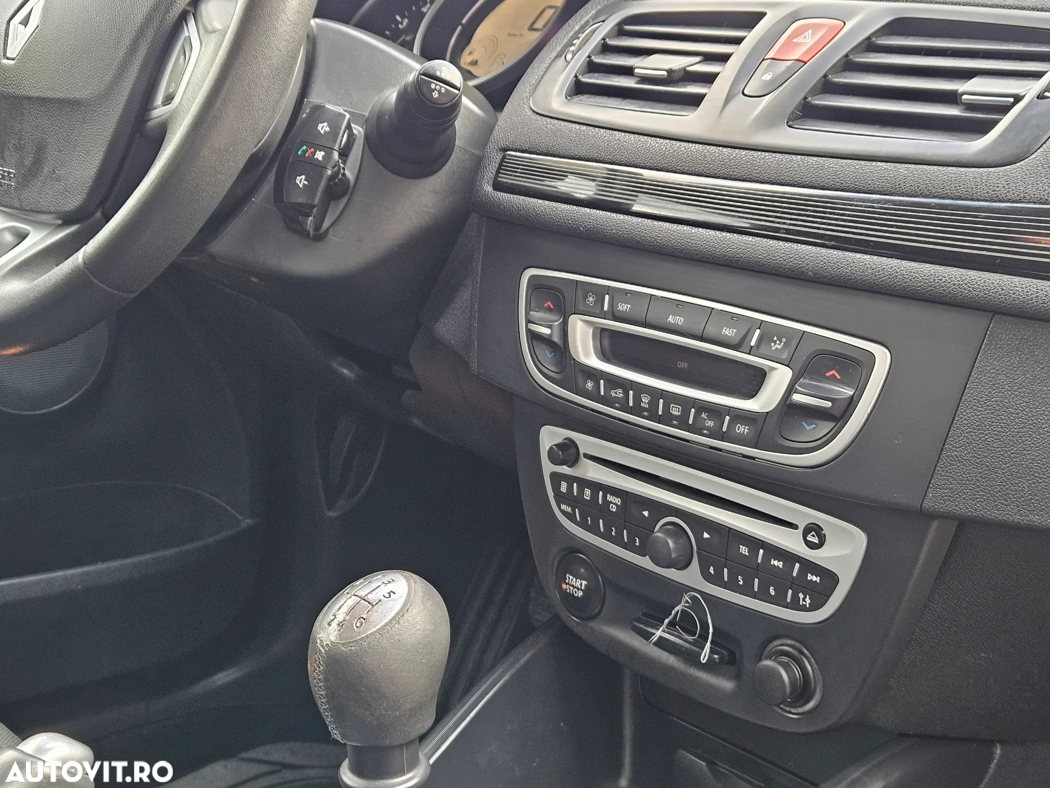 Renault Megane Energy dCi Intens - 13