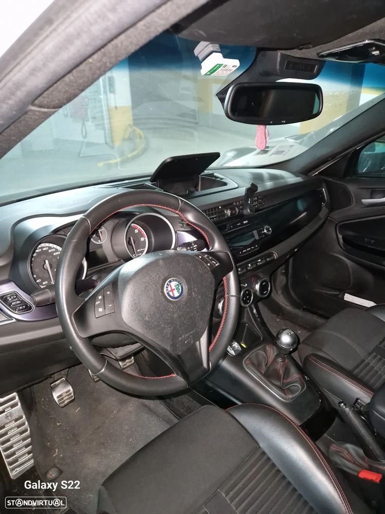 Alfa Romeo Giulietta - 12