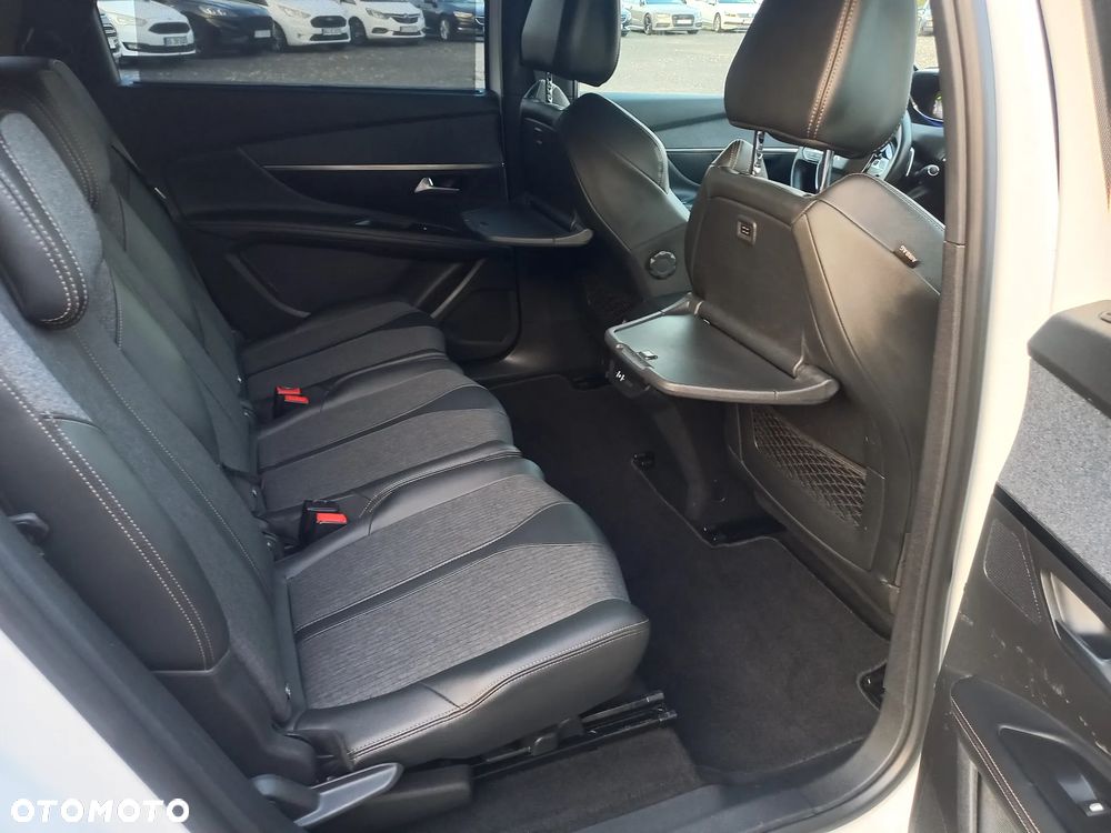 Peugeot 5008 BlueHDI 130 EAT8 GT - 26