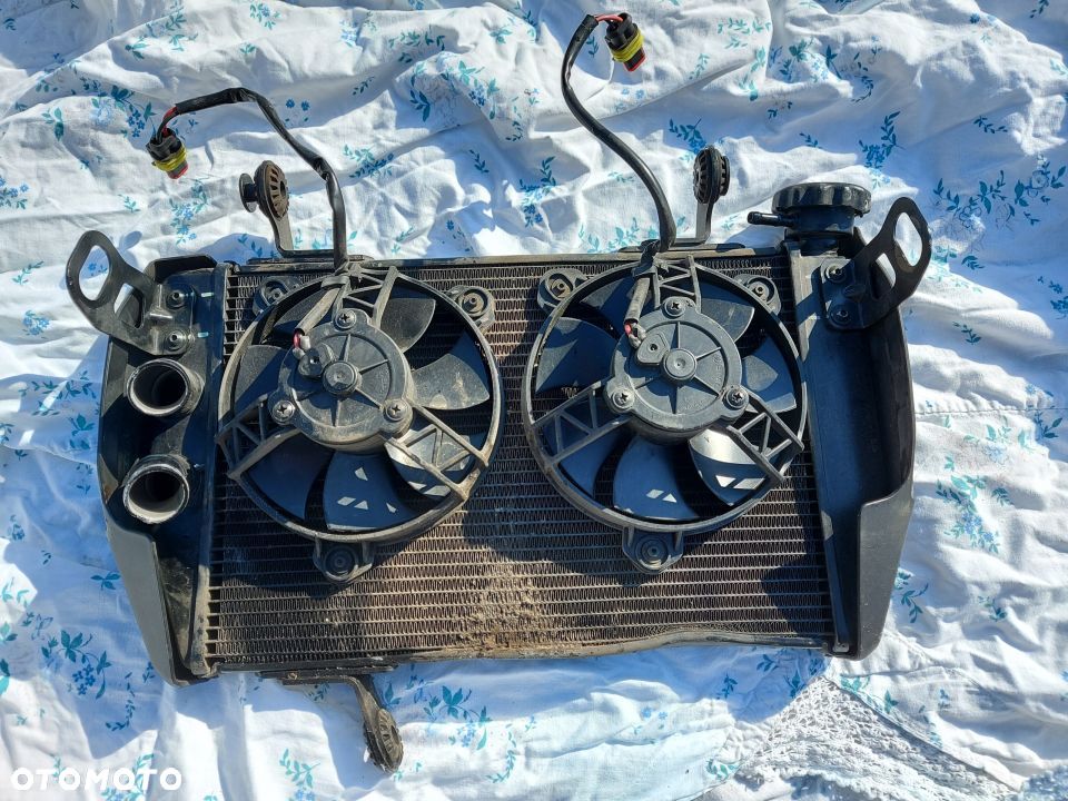 Ducati Hyperstrada 821 939 wiatrak Hypermotard