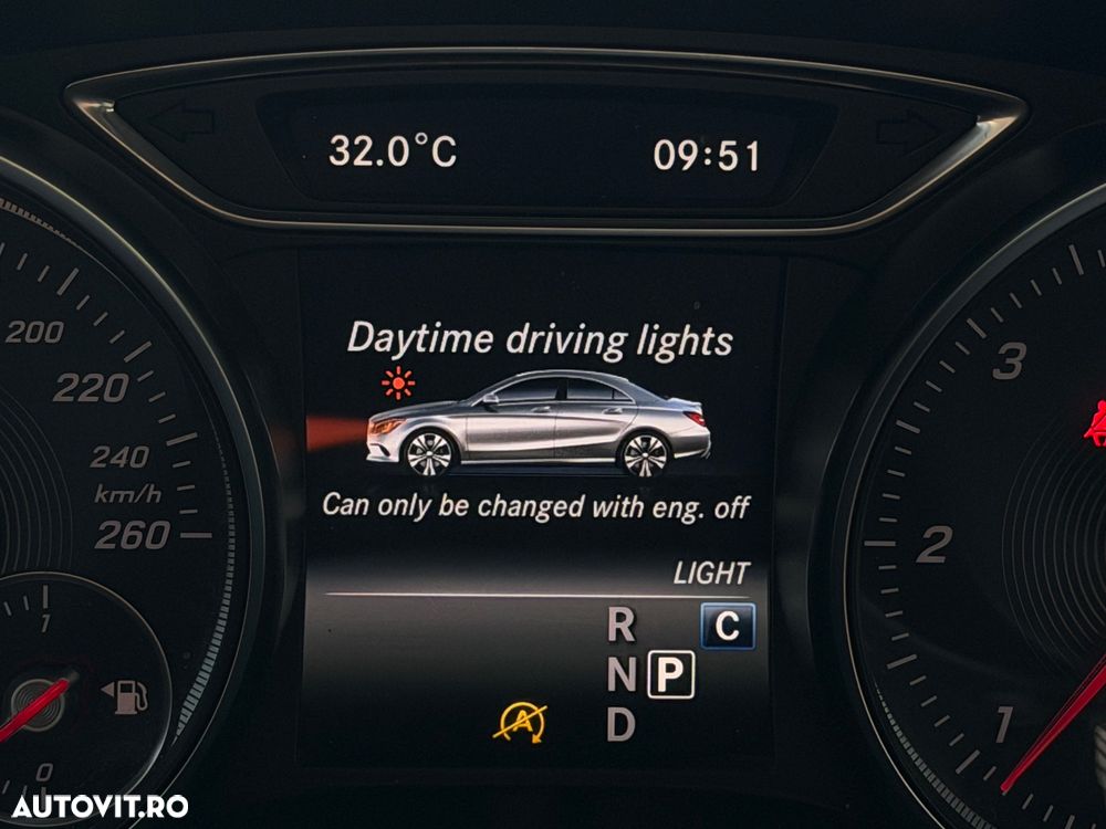 Mercedes-Benz CLA 200 - 32