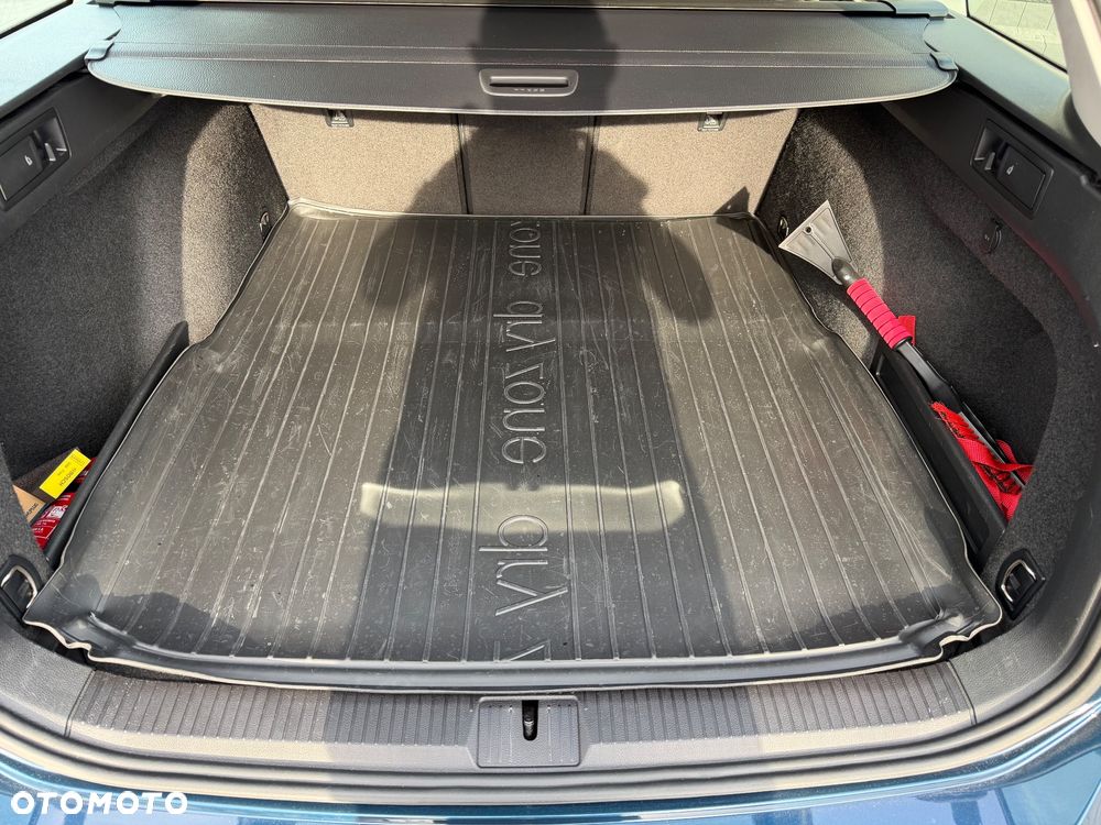 Volkswagen Passat 2.0 TSI 4Mot Elegance DSG - 5