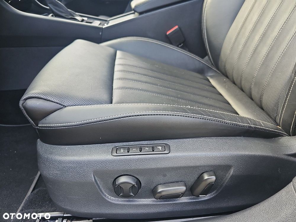 Skoda Superb 2.0 TDI SCR Style DSG - 26