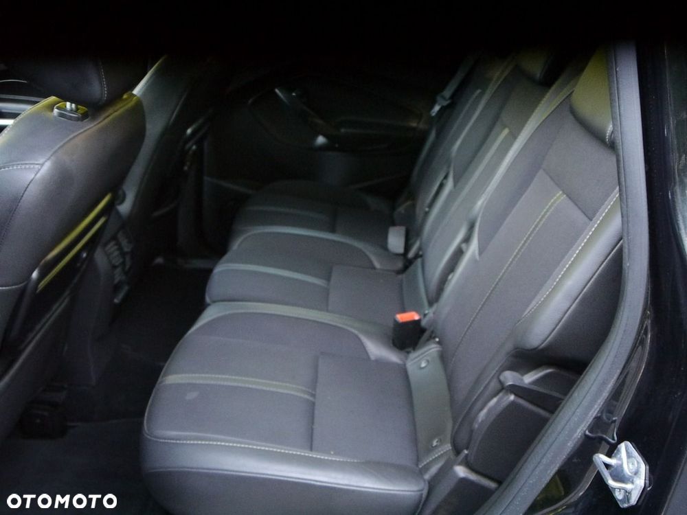 Ford C-MAX 2.0 TDCi Start-Stop-System Titanium - 36