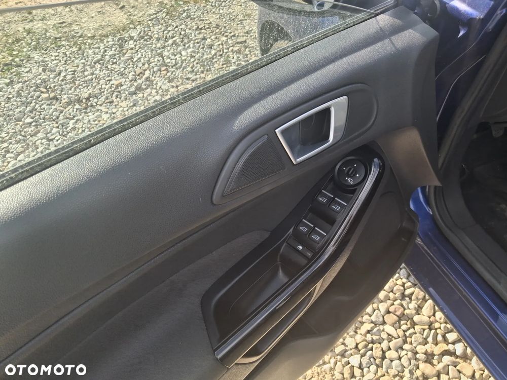 Ford Fiesta 1.0 EcoBoost STart-Stop Titanium - 11