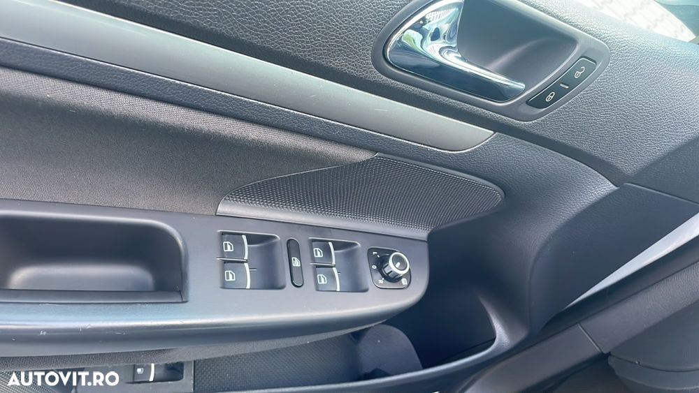 Volkswagen Golf - 8