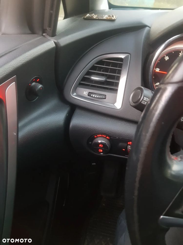 Opel Astra IV 1.7 CDTI Cosmo - 13