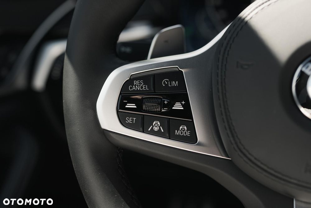 BMW Seria 5 540i xDrive mHEV M Sport sport - 26