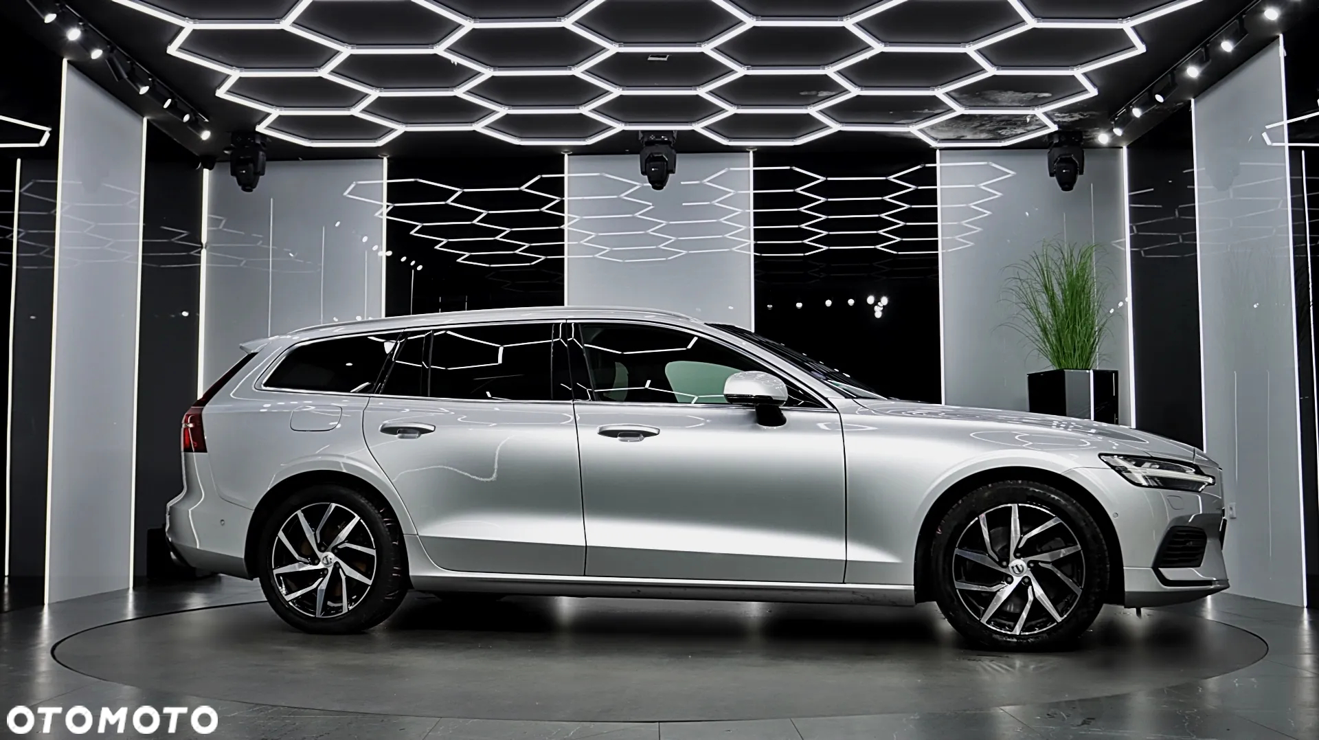 Volvo V60 T6 AWD Geartronic Momentum - 12