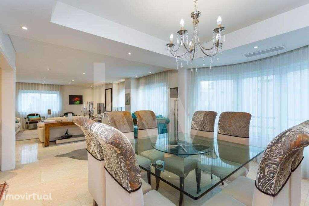 VENDA | Apart. T3 Triplex, 2 lugares de estacionamento, arrecadação  B - Grande imagem: 4/27