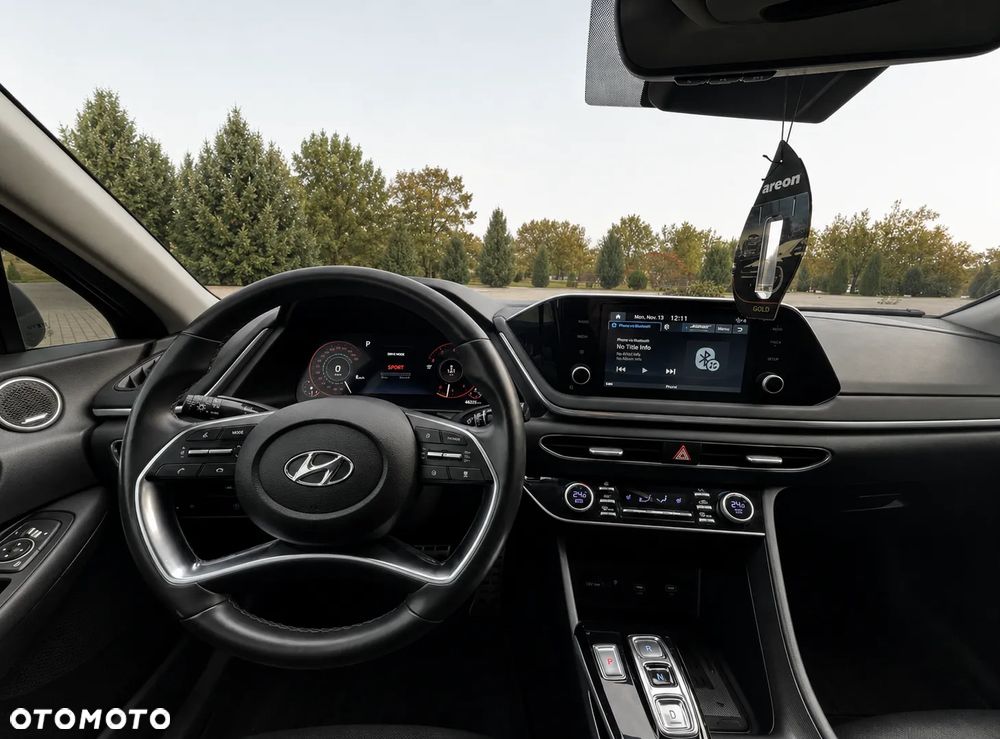 Hyundai Sonata - 9